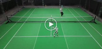 Китайцы научили робота играть в теннис