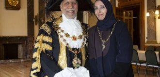 Situation in England: Birmingham's new mayor failed to read the oath of office in English (photos + 2 videos)