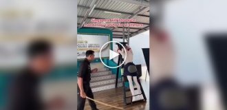 У Сінгапурі будуть пороти шахраїв різками., Сінгапур, шахрайство, покарання, порка