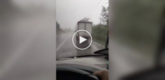 What not to do while driving during a hailstorm