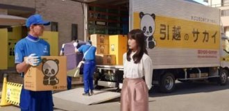 Who disguises themselves as moving companies in Japan (5 photos)