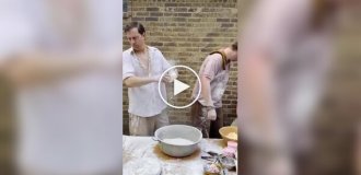 Пародія на індійську вуличну кухню