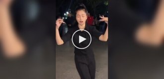 Sleight of hand: Gestures that tell a story without words