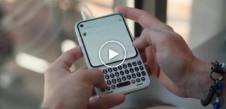 Clicks выпустила свой «анти-смартфон»