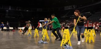 The "Olympics of Cleanliness" in the USA (1 photo + 1 video)