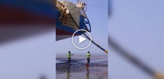Как укладывают кабель для офшорных ветропарков: судно на мели — по плану