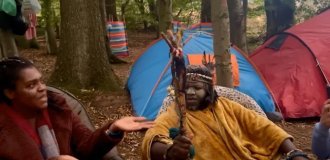 Locals fight the "royal couple" in the forests of Scotland (9 photos + 1 video)