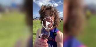 Marathon sommelier ran 42 kilometers and drank 25 glasses of wine