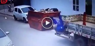 Водитель протянул руку помощи в самом буквальном смысле