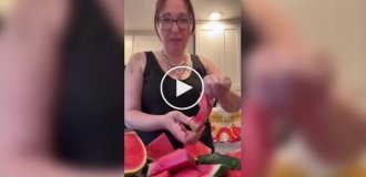 Shoppers in the US noticed a strange feature of fruit.