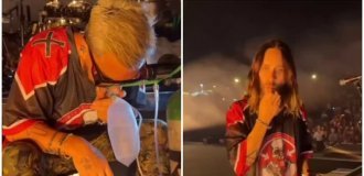 First aid kit, sleep and rock and roll: rockers from 30 Seconds To Mars carry an oxygen bag and honey to concerts (3 photos + 1 video)