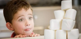 10 психологических экспериментов о поведении человека, которые открывают неприятную правду о нас (11 фото)