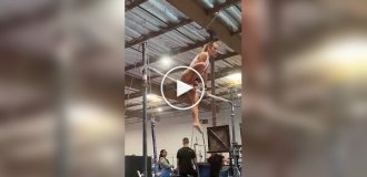 The Korbut loop banned in gymnastics: what happens when you train it