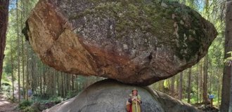 Kummakivi: Why This 500-Ton Boulder Doesn't Fall Off a Small Cliff (7 photos)