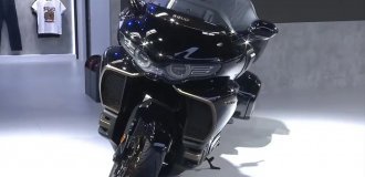 Great Wall presented a motorcycle with the world's first 8-cylinder boxer engine (4 photos)