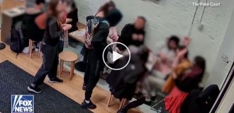 Ограбление магазина Pokеmon в Нью-Йорке: воры унесли карточки на 100 000 долларов