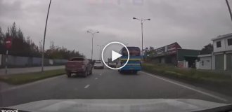 Був так обурений тим, що мало не потрапив у ДТП, що вирішив виправити ситуацію.