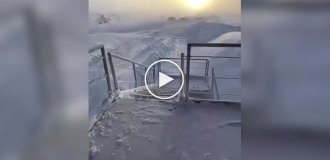 Зовсім інший світ: полярник показав, як виглядає погода в-62 в Антарктиді