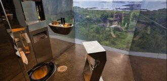 A panoramic toilet overlooking the bay was closed due to a military base in Norway (3 photos)