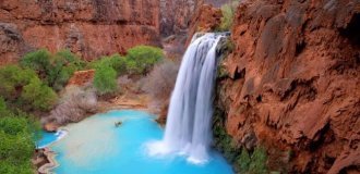 10 самых красивых природных бассейнов мира (22 фото)