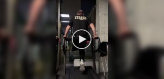 Итальянские паралимпийцы на беговой дорожке