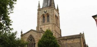 The Crooked Steeple of a Church in Chesterfield Has Become an Architectural Mystery (5 photos)