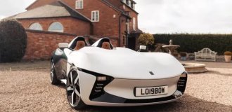 Экс-инженеры Tesla выпустили сверхлёгкий спидстер на батарейках (5 фото)