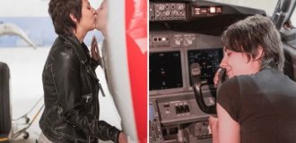 A woman who had a sexual relationship with a Boeing 737-800 aircraft left it after 9 years of a happy life (4 photos)