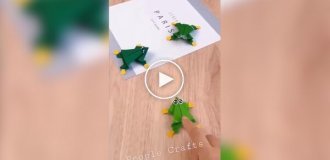 Paper jumping frog