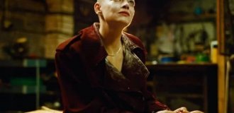 «Бугония» — это хитовая чёрная комедия с Эммой Стоун вышла в Сети (фото + видео)