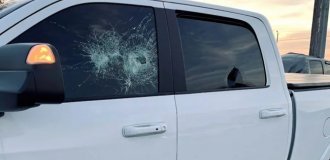 Агрессивное поведение на дорогах усиливается, а количество опасных перестроений растёт (4 фото)