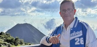 Пастор намерен продавать позолоченные дома на небесах (2 фото + 1 видео)