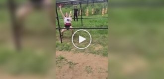 An athletic girl demonstrated incredible endurance on an obstacle course