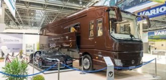 Ультрадорогой дом на колёсах с Bugatti в комплекте подешевел вдвое (8 фото)