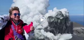 Kuril travelers managed to film the formation of a new breakthrough on the Ebeko volcano