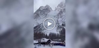 Avalanche covers skiers in Italy