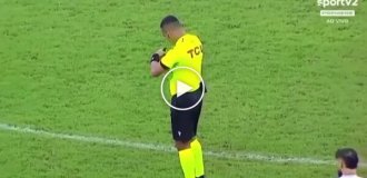 Футбольна команда повела в рахунку, жодного разу не торкнувшись м'яча