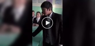 В монгольской школе уроки начинаются с растопки печи