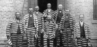 Why did prisoners used to wear striped clothes? (5 photos)