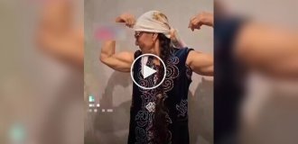 В Казахстане бабушка с мощными бицепсами покорила соцсети