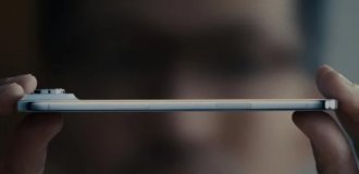 Компания Apple изменили рекламу, чтобы не обидеть корейцев (2 фото + 1 видео)