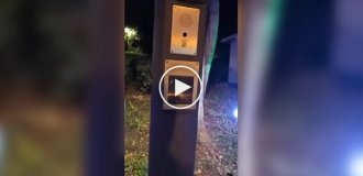 Фонари, в которых можно зарядить смартфон