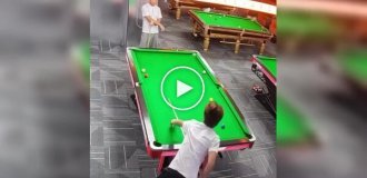 Самый удачливый игрок в бильярд