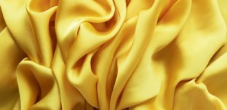 Як вибрати тканину для вечірньої сукні залежно від сезону та типу фігури