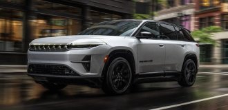 The fastest production Jeep presented (19 photos)