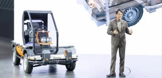 Toyota представила крошечный грузовик-конструктор, который будет продавать полуразобранным (2 фото)