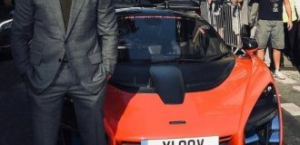 Вражаючий гараж Джейсона Стетхема (7 фото)