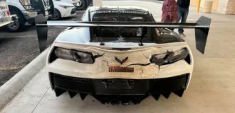 Chevrolet Corvette расплавился от долгой езды на высокой скорости (2 фото)