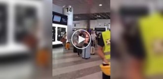 Малийца с молотком задержали в аэропорту Милана