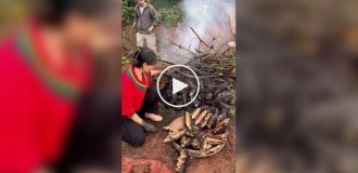 У Китаї готують традиційні смажені шишки з димним ароматом